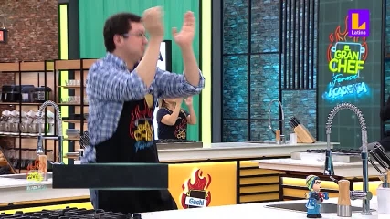 ¡Intercambio estudiantil explosivo!